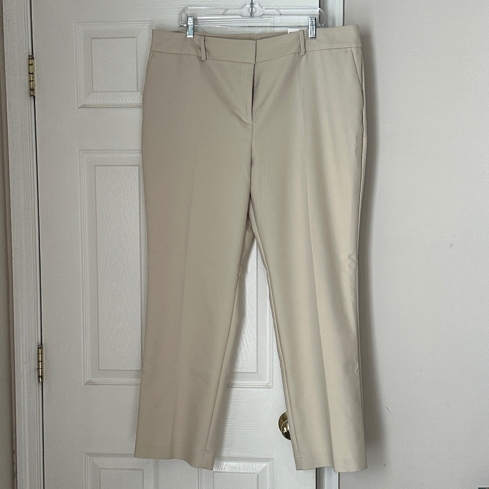 Ann Taylor Factory Pants Size 18 New with tags The Straight Leg Trouser Mid Rise